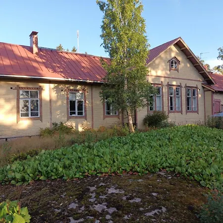 Koskivaara - Vanha Koulu - Old School Vuolenkoski