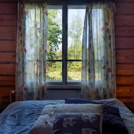 Koskivaara - Vanha Koulu - Old School Ferienhaus
