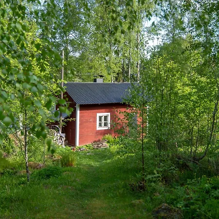 Koskivaara - Vanha Koulu - Old School Vuolenkoski